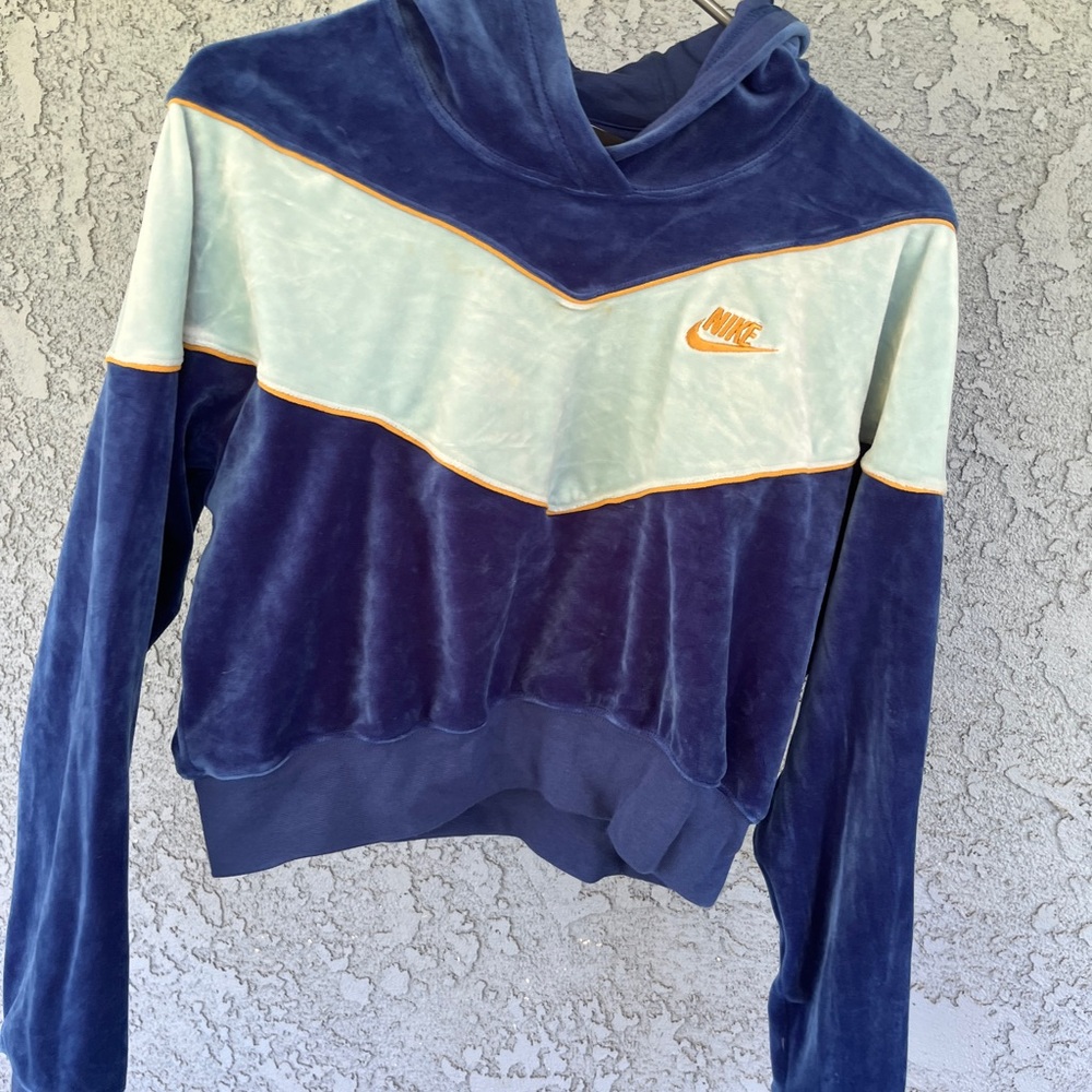 Blue velour crop hoodie